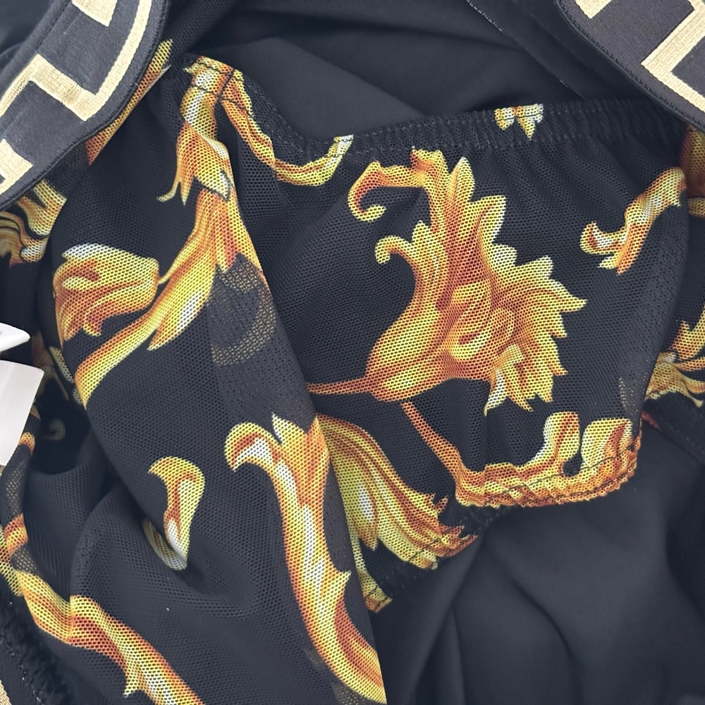 Versace Greca Border Swim Shorts Black Gold Designer Swim Trunks Size 3 (US XS) - Picture 8 of 9